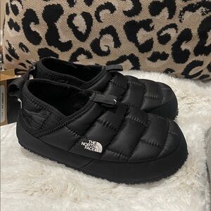The North Face Kids Black Quilted Moccasins
